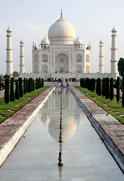 istock The Taj Mahal 153817928