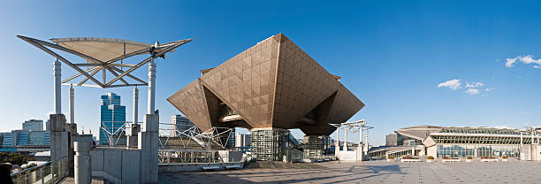 big sight de tokio centro de convenciones y exposiciones de odaiba plaza panorama de japón - 3498 fotografías e imágenes de stock