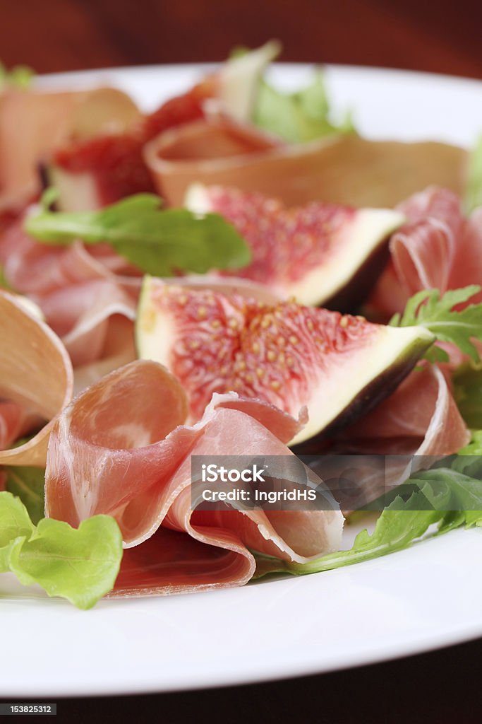 Prosciutto und Feigen-Salat - Lizenzfrei Salat - Blattgemüse Stock-Foto