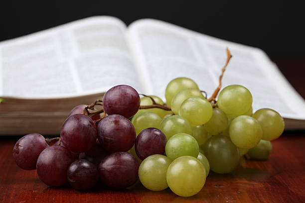 White grape in basket.