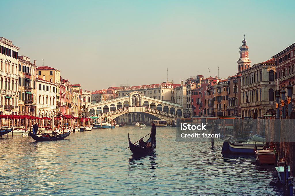 Ponte de Rialto, Veneza-Itália - Foto de stock de Veneza - Itália royalty-free