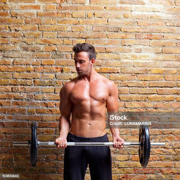 근육 모양 시체 남자의 중량 벽돌전 벽 30-34세에 대한 스톡 사진 및 기타 이미지 - 30-34세, 30-39세, 갈색