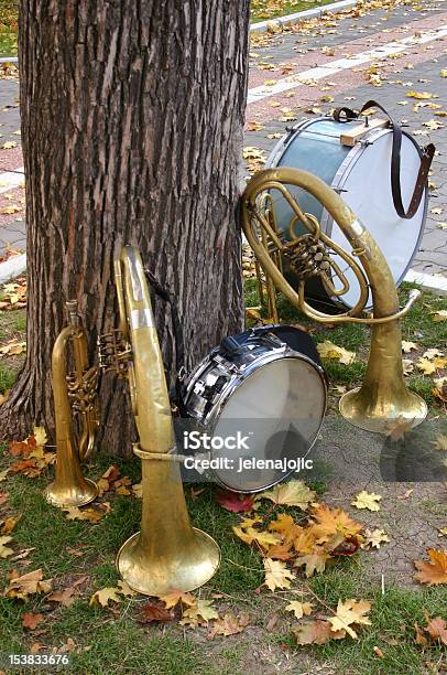 Instrumentos Foto de stock y más banco de imágenes de Acera - Acera, Aire libre, Fotografía - Imágenes