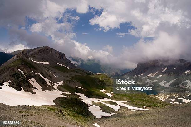 Photo libre de droit de Lac De Montagne banque d'images et plus d'images libres de droit de Admirer le paysage - Admirer le paysage, Alpinisme, Beauté