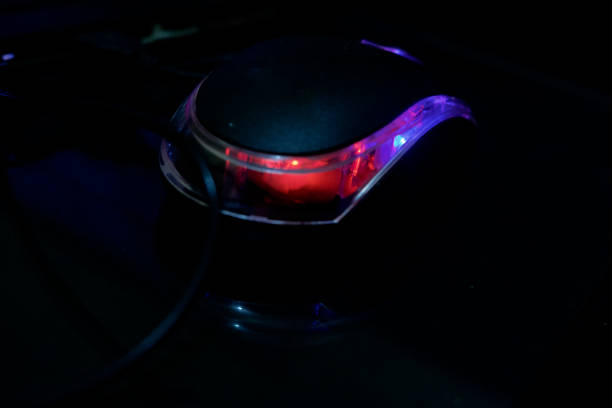 White computer mouse
