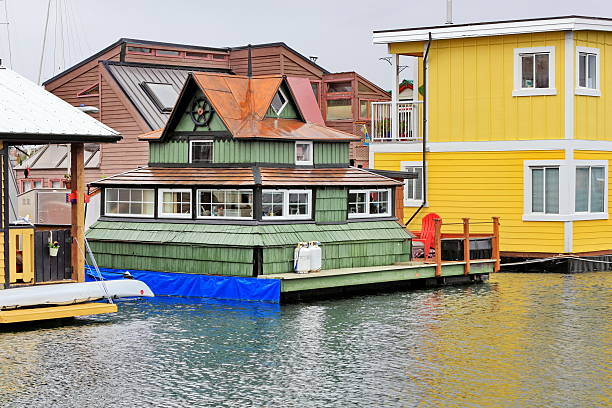 istock Urban Living on the Ocean 153883662