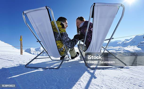 Apres 스키복 At 산 스키 뒤풀이 행사에 대한 스톡 사진 및 기타 이미지 - 스키 뒤풀이 행사, 프랑스, 겨울