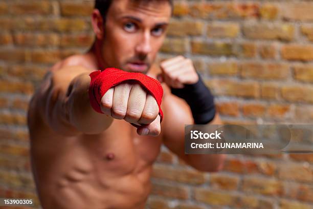 근육 Boxer 모양 남자의 손 밴디지 30-34세에 대한 스톡 사진 및 기타 이미지 - 30-34세, 30-39세, 갈색