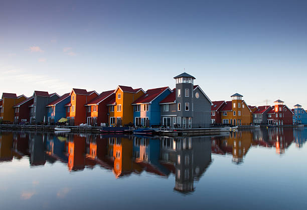 istock Living at the water 153904853