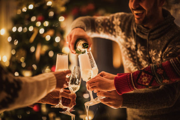 istock Pouring champagne on New Year's party! 1539050126