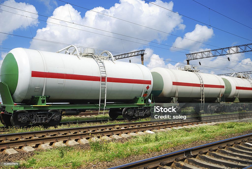 인명별 철도용 탱크 지동차 0명에 대한 스톡 사진 및 기타 이미지 - 0명, 객차, 구름 - iStock