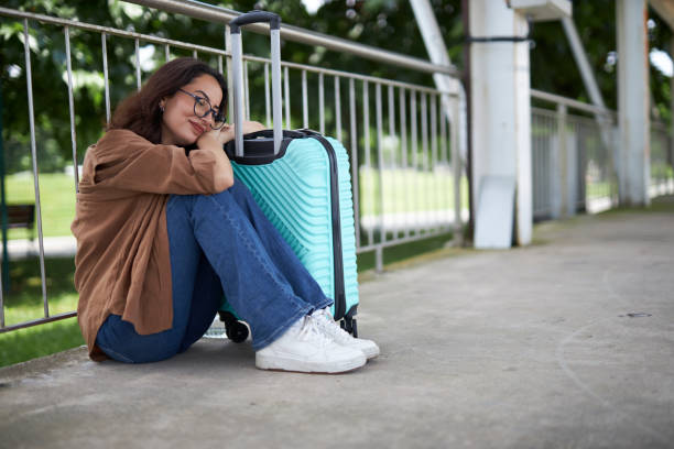 istock Young lady waiting for bus 1539087711