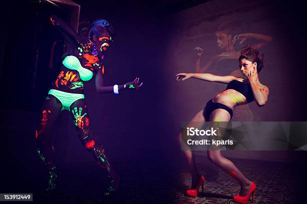 Uvfashion Stockfoto und mehr Bilder von Malfarbe - Malfarbe, Tanzen, Neonfarben