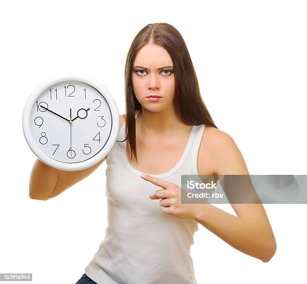 Junges Mädchen Mit Uhr Stockfoto und mehr Bilder von Attraktive Frau - Attraktive Frau, Auf die Uhr sehen, Dringlichkeit