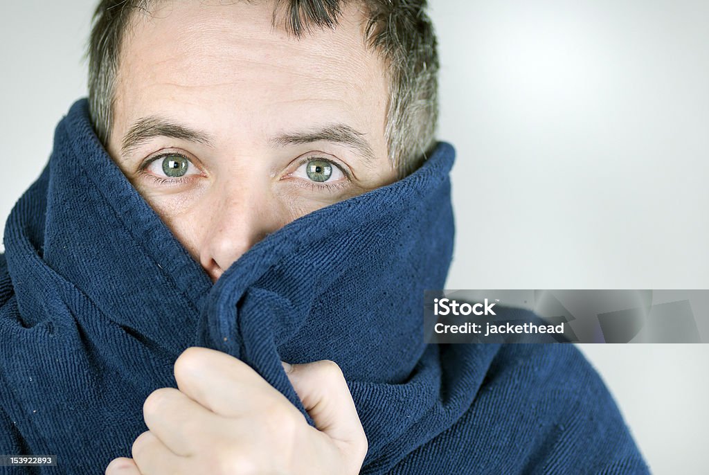 Uomo pronto a Vestaglia da casa - Foto stock royalty-free di Accappatoio