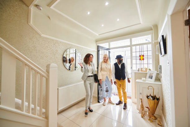 istock househunting seniors 1539283149
