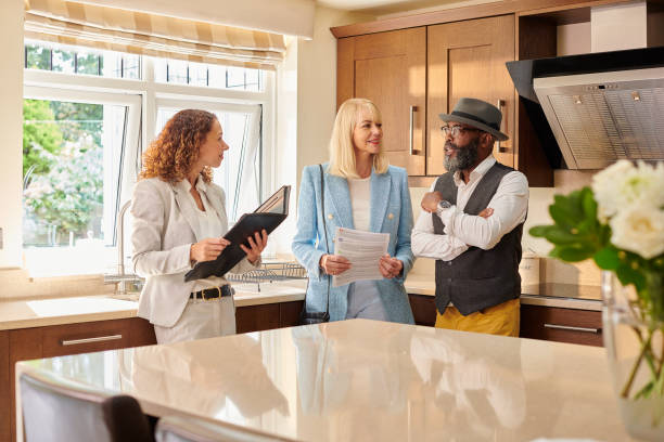 istock houseviewing senior couple 1539284143
