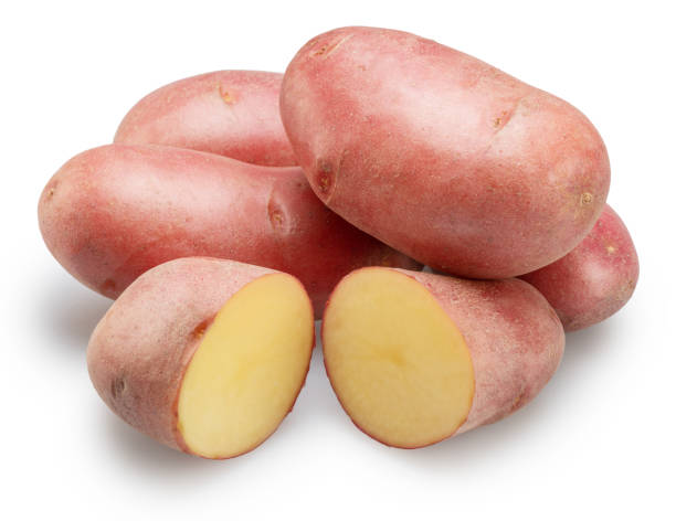 istock Red skin potatoes isolated on white background. 1539366056
