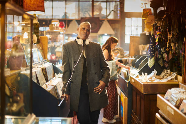 istock vintage shop portrait 1539484935