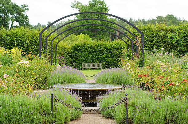 영어 주말뿐이라도 정원, 파운턴 - formal garden garden path bench flower 뉴스 사진 이미지