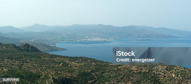 Vista De Mirabello Golfo - Fotografias de stock e mais imagens de Ao Ar Livre - Ao Ar Livre, Azul, Azul Turquesa