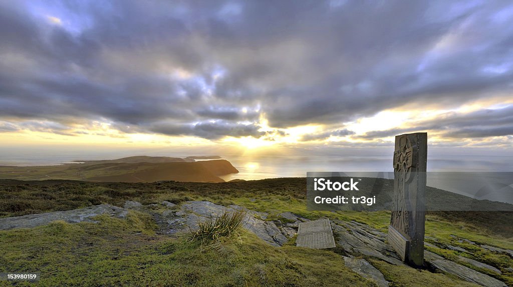 Panorama-Sud de l'île de Man avec Croix celtique - Photo de Île de Man libre de droits