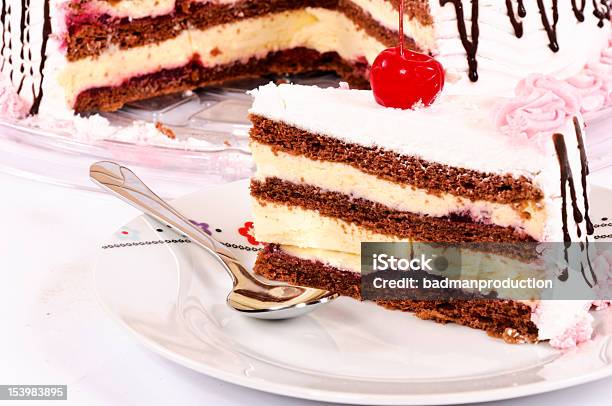 Tempo De Doce - Fotografias de stock e mais imagens de Bolo - Sobremesa - Bolo - Sobremesa, Colher - Talheres, Comida