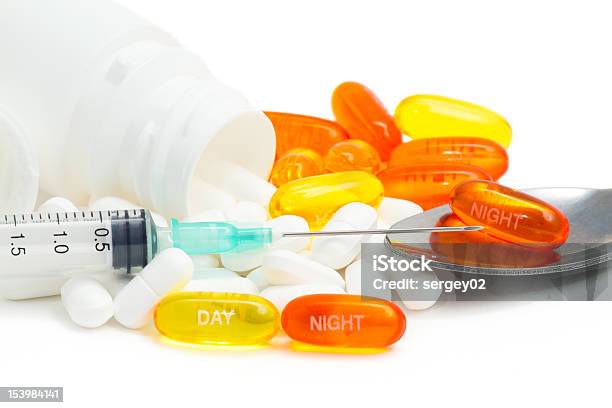 Caplets Dia E De Noite - Fotografias de stock e mais imagens de Analgésico - Analgésico, Antibiótico, Aspirina