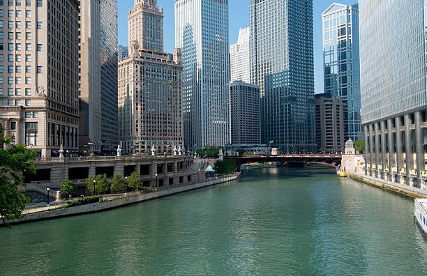 istock Chicago River Illinois, USA 153990603