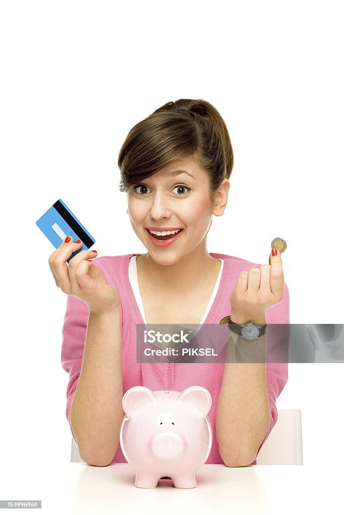 Mulher com piggy bank - Foto de stock de Cartão de crédito royalty-free