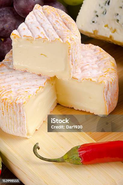 Formaggio Natura Morta - Fotografie stock e altre immagini di Antipasto - Antipasto, Brie, Camembert