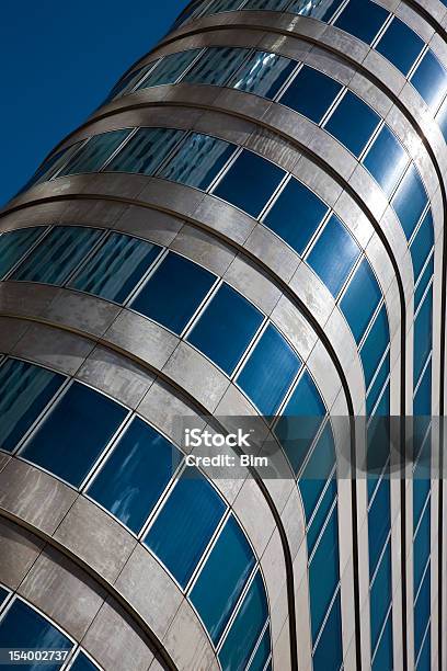 현대적이다 Office Building 앵글드 보기 0명에 대한 스톡 사진 및 기타 이미지 - 0명, 강철, 건물 외관
