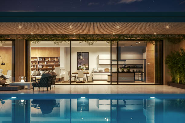casa di lusso con piscina di notte - swimming pool luxury mansion holiday villa foto e immagini stock
