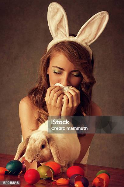 Unglücklich Ostern Stockfoto und mehr Bilder von Traurigkeit - Traurigkeit, Beschädigt, Bizarr