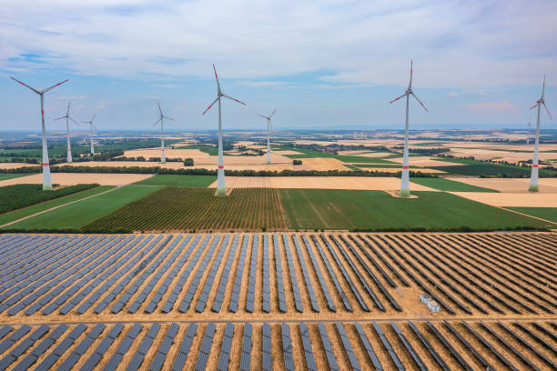 istock Wind farm in Rhineland-Palatinate/Germany 1540225425
