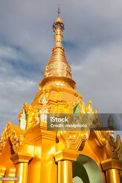 Templo Dourado - Fotografias de stock e mais imagens de Ao Ar Livre - Ao Ar Livre, Arquitetura, Dourado - Cores