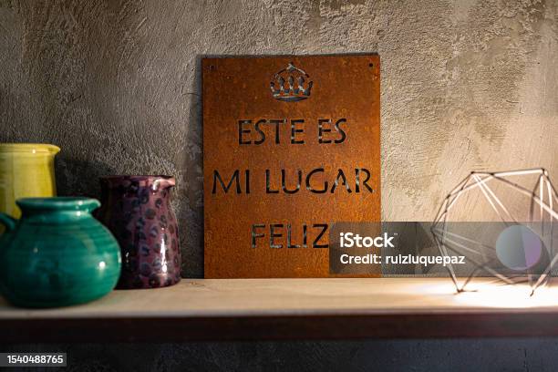 Motivational Phrases In Spanish On Rusty Metal Decoration Stock Photo - Download Image Now