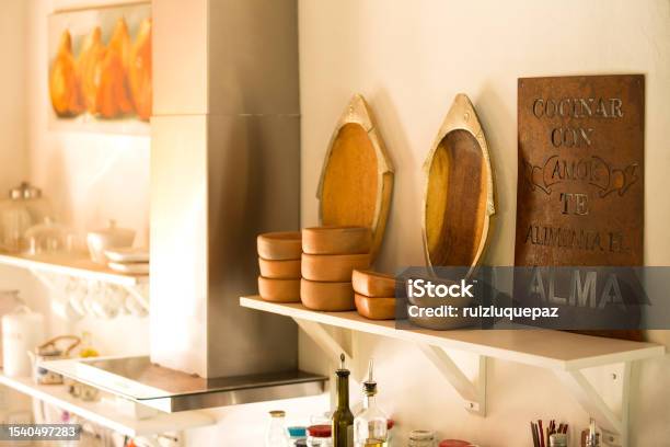 Motivational Phrases In Spanish On Rusty Metal Decoration Stock Photo - Download Image Now