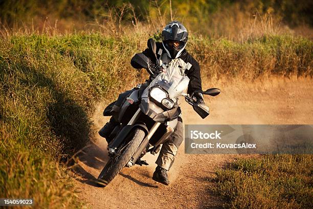 Photo libre de droit de Enduro Rider banque d'images et plus d'images libres de droit de Moto - Moto, Aventure, Chemin de terre