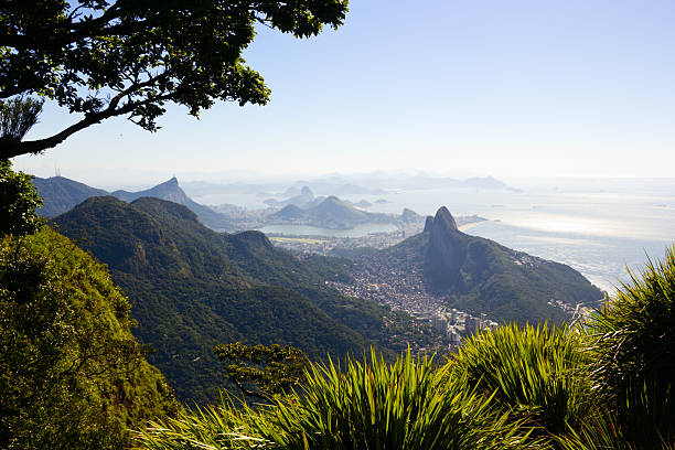 rio de janeiro krajobraz - brazil lagoa water sea zdjęcia i obrazy z banku zdjęć