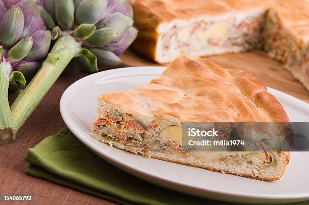 Foto de Torta De Legumes Mediterrâneos e mais fotos de stock de Alcachofra - Alcachofra, Alimentação Saudável, Antepasto