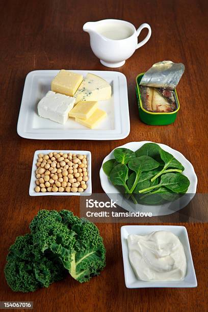 Foto de Fontes De Alimentos De Cálcio e mais fotos de stock de Alimentação Saudável - Alimentação Saudável, Bebida, Bem-estar