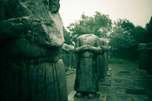 um is a joint tomb of Emperor Tang Gaozong(628-705AD).Located at Mt.liang,85km from xi'an,a famous historical interest spot in China.The exqusite stone statues and vivid frescos from its satellites are outstanding masterpieces of Tang Dynasty.