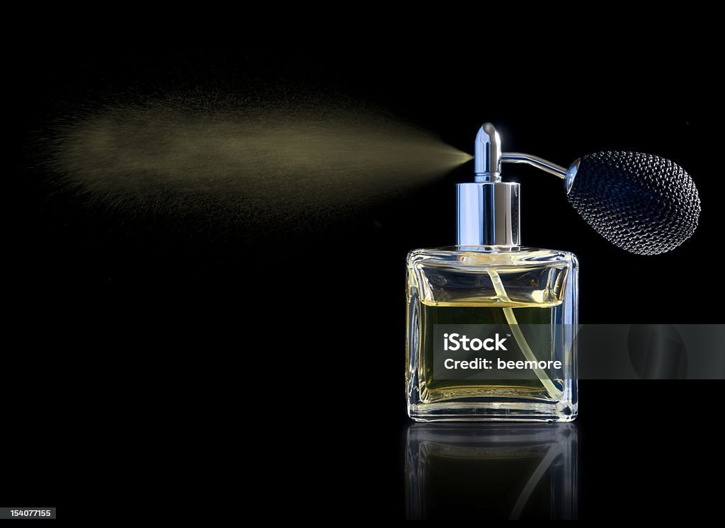 Pulverizador de Perfume - Foto de stock de Perfume libre de derechos