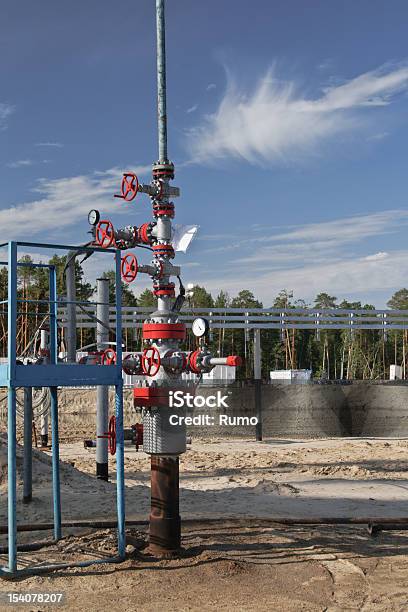 Foto de Também Recebe Hidrocarbonetos Da Terra e mais fotos de stock de Abastecer - Abastecer, Areia, Azul