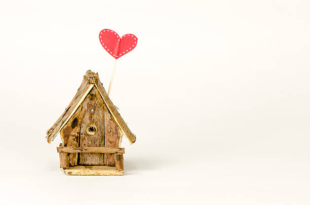 istock Little Bird House With Heart 154086102