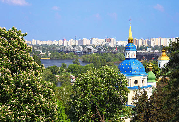 istock View of Vidubichi monastery, Kiev, Ukraine 154119405
