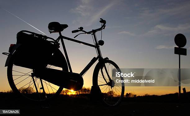Foto de Pôrdosol e mais fotos de stock de Abstrato - Abstrato, Ambiente - All Vocabulary, Armação de Bicicleta