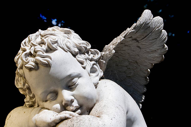 istock Statue of a Baby Angel 154127024