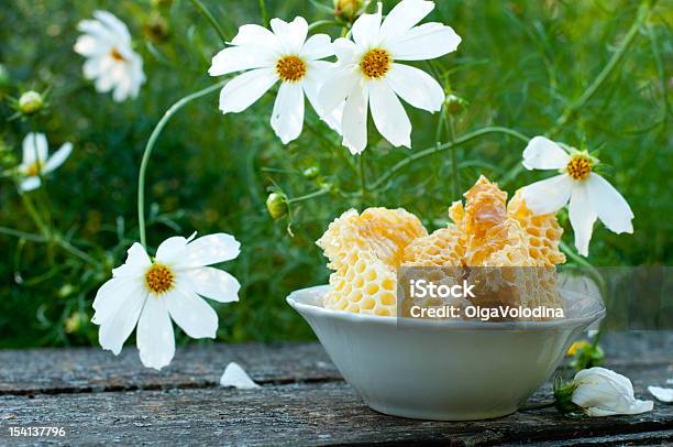 Mel Natural No Comb - Fotografias de stock e mais imagens de Alimentação Saudável - Alimentação Saudável, Amarelo, Apicultura